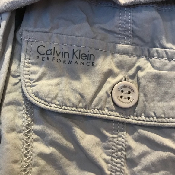 Cargo Capri Pants - Picture 3 of 4